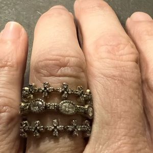 Frieda Rothman size 7 -3 stackable ring. Like new